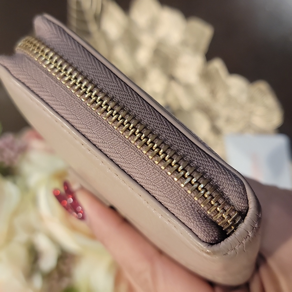 Authentic See by Chloe zippy wallet - Picture 4 of 10